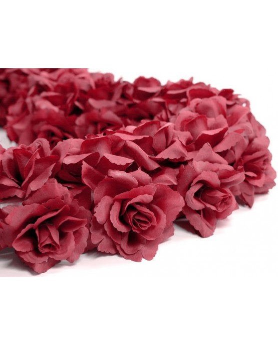 Dekorácia-bordové srdce z ruží